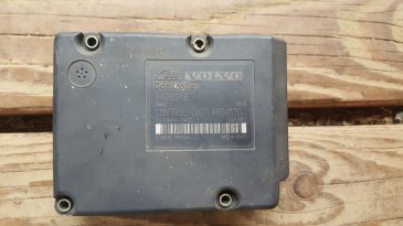 9496946